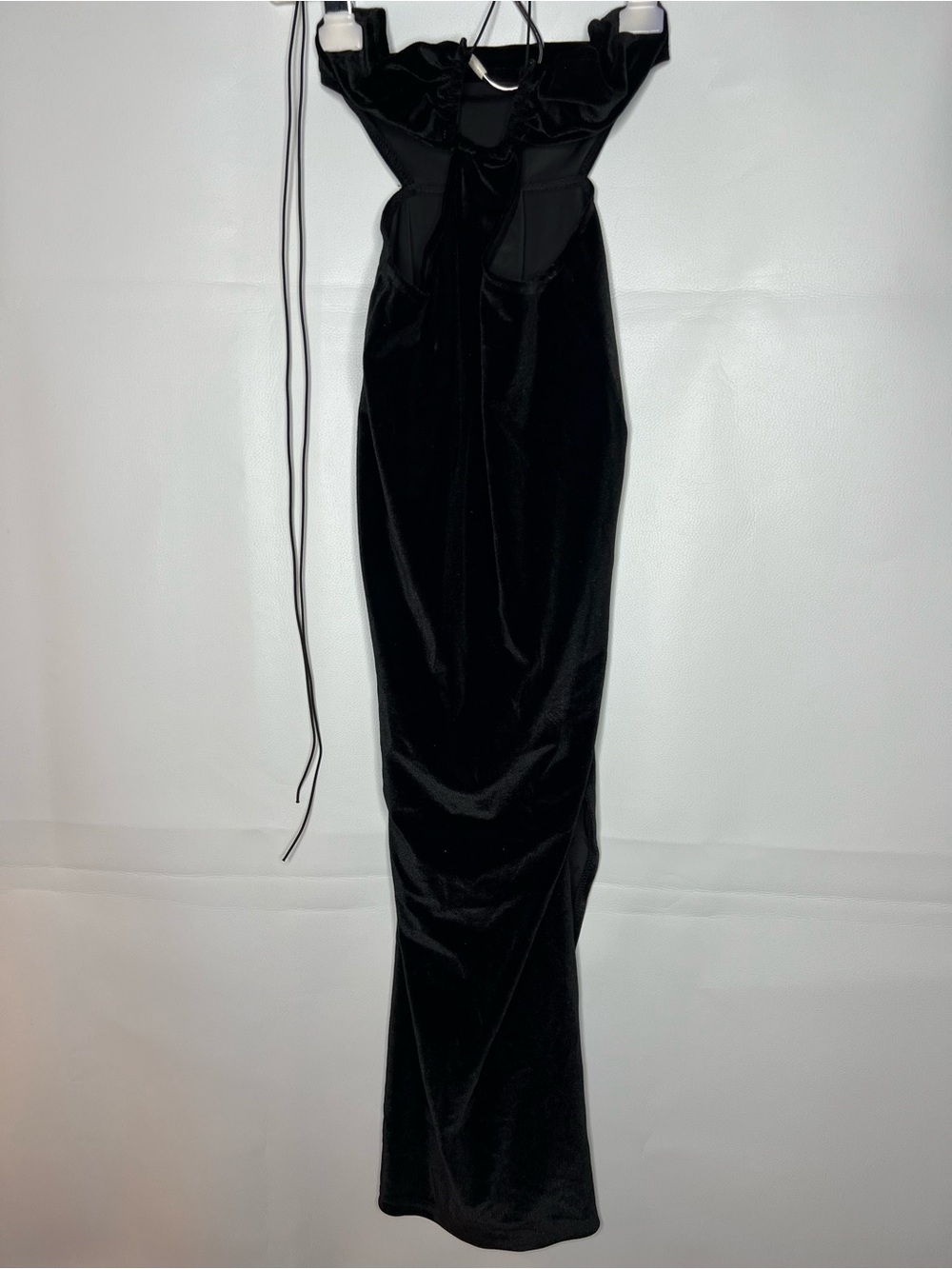 Elegant Off-Shoulder Black Velvet Maxi Dress